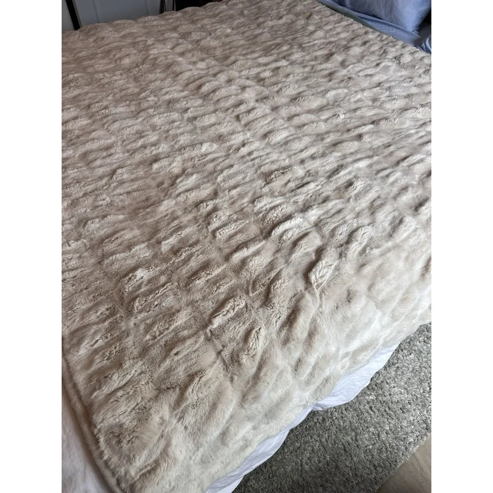Pottery Barn Fur Throw Blanket Beige Champagne 50